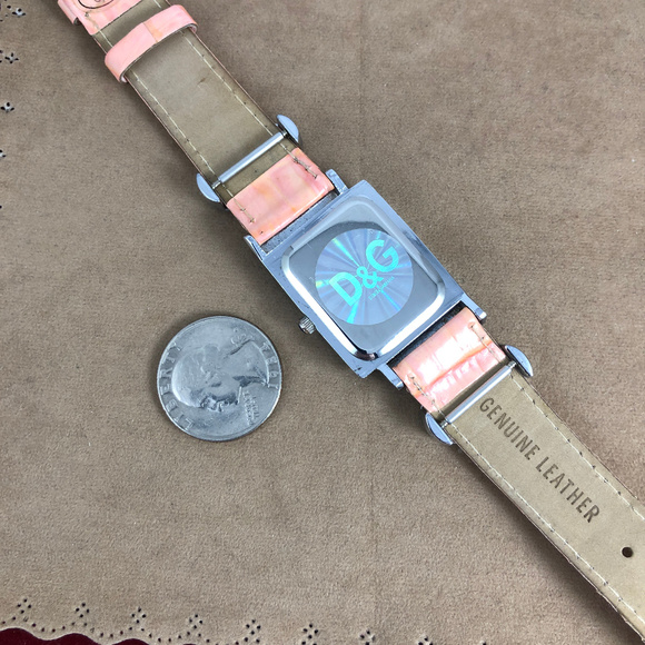 DOLCE & GABBANA D&G Watch Pink Leather & Crystals - Picture 6 of 7